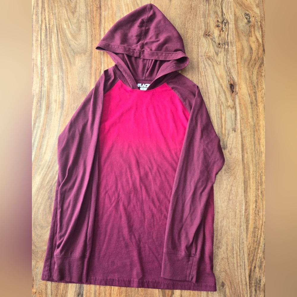 Boy's Childrens Place Burgundy Hooded Long Sleeve Shirt Size: Large